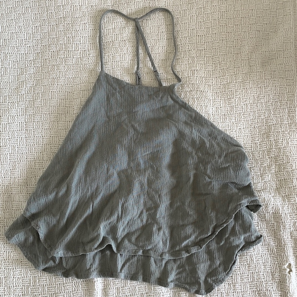 Crop tank top. Size says M but fits small. Forest green color